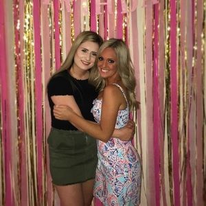 Meet your Posher, Lauren